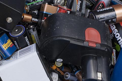 昆明官渡磷酸电池回收公司-高价叉车蓄电池回收
